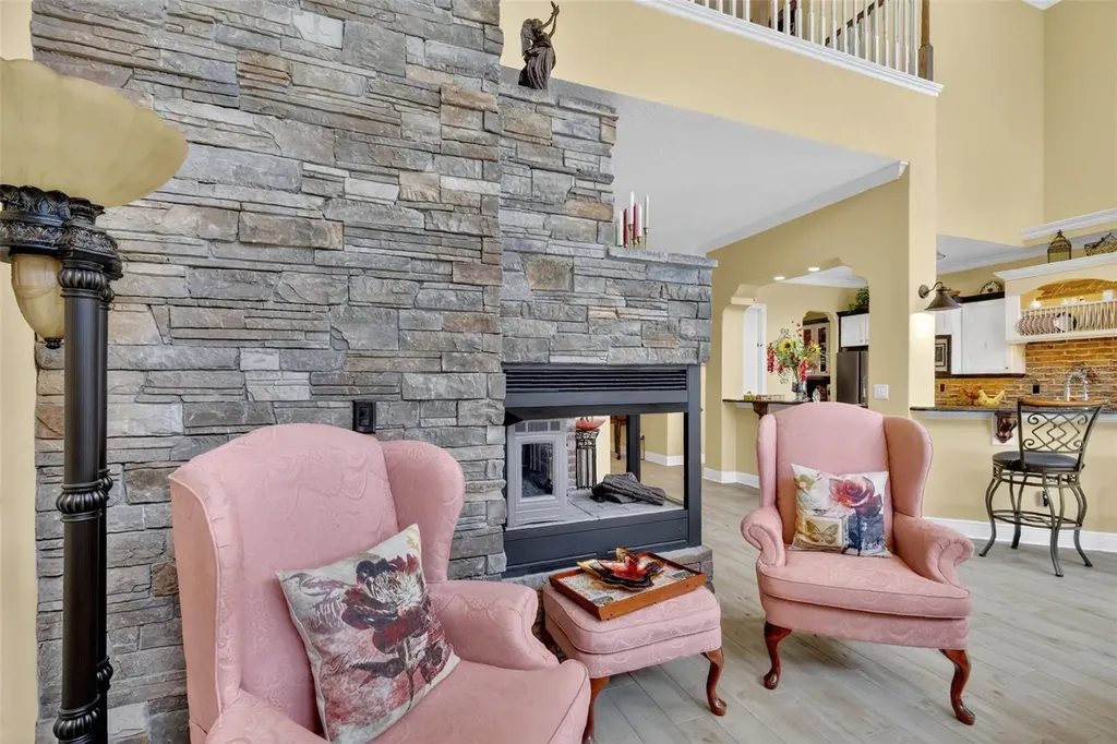 404 Long And Winding Road Howey In The Hills FL 34737