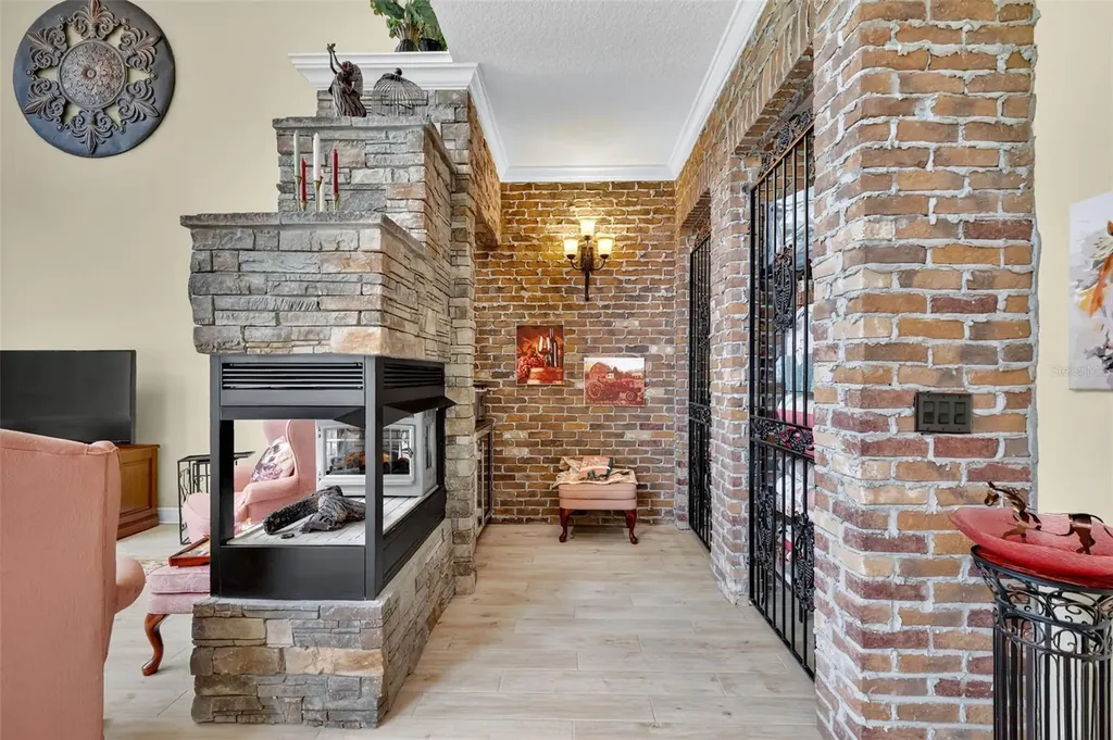 404 Long And Winding Road Howey In The Hills FL 34737