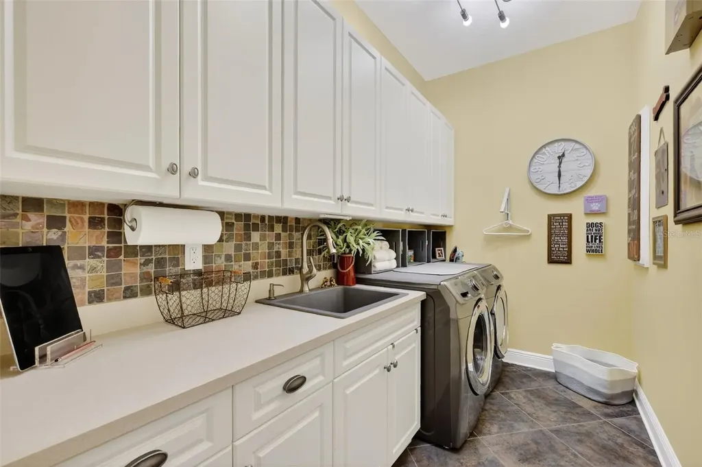 404 Long And Winding Road Howey In The Hills FL 34737