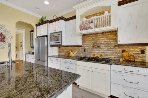 404 Long And Winding Road Howey In The Hills FL 34737