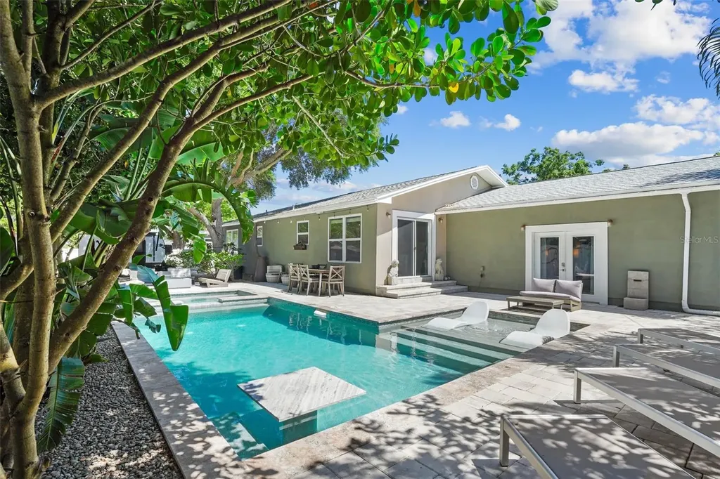 4800 16th Street N St Petersburg FL 33703