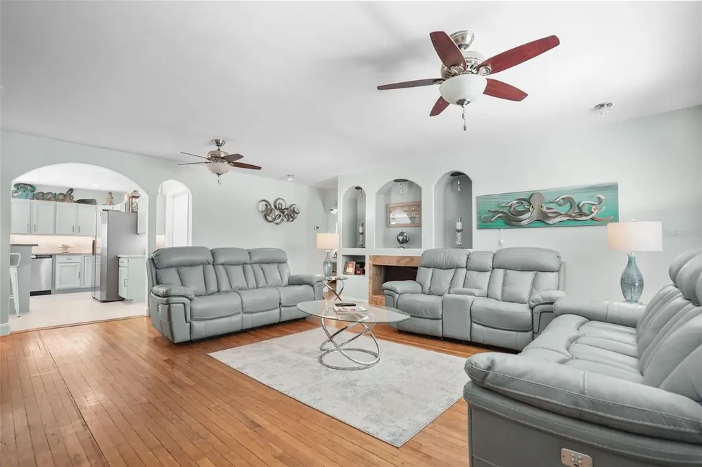 4800 16th Street N St Petersburg FL 33703