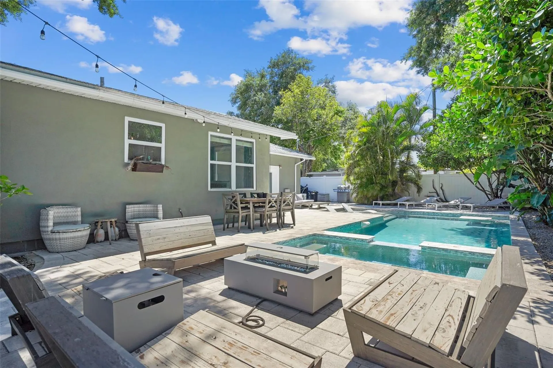 4800 16th Street N St Petersburg FL 33703