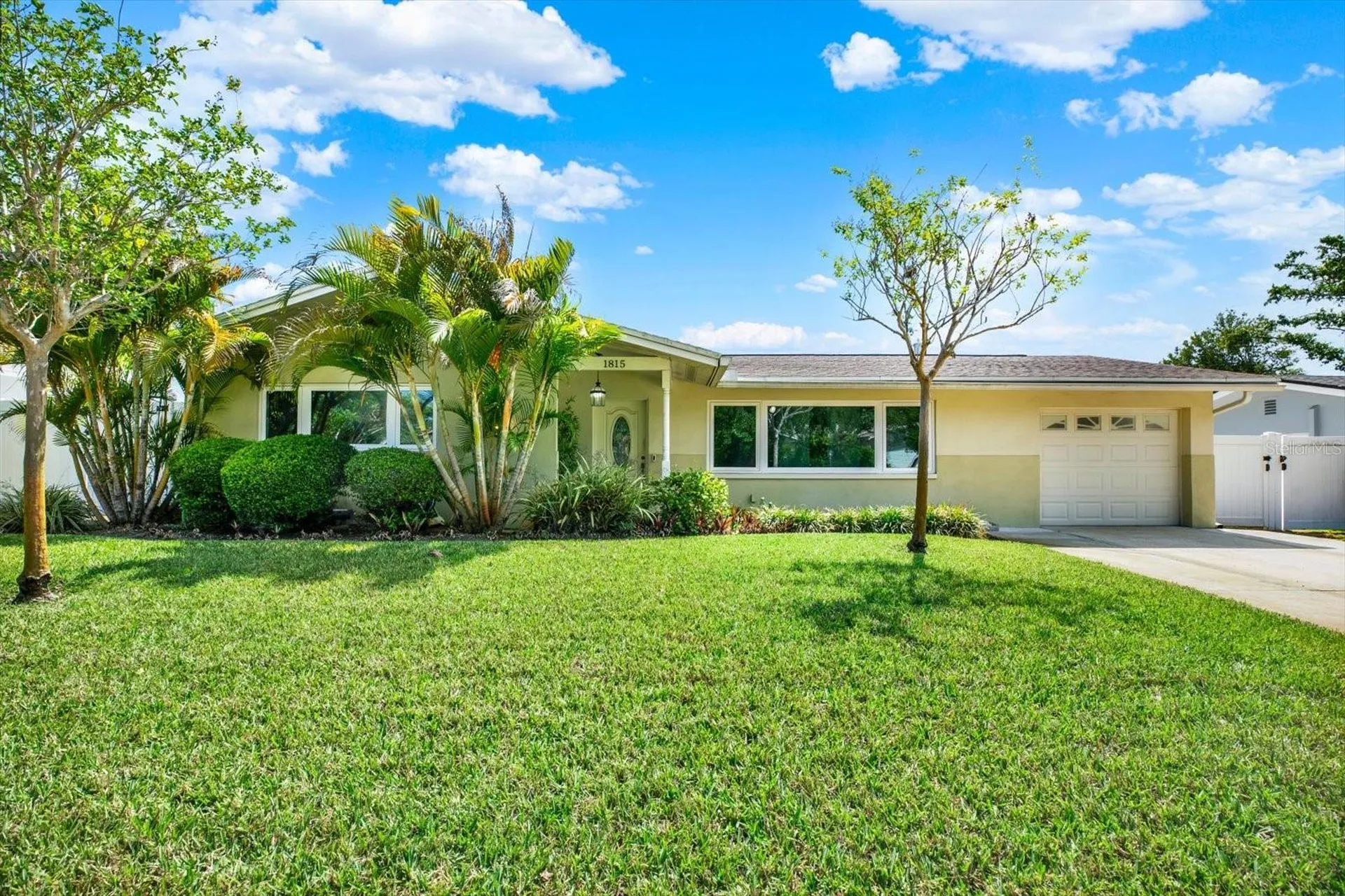 1815 Chateau Drive E Clearwater FL 33756