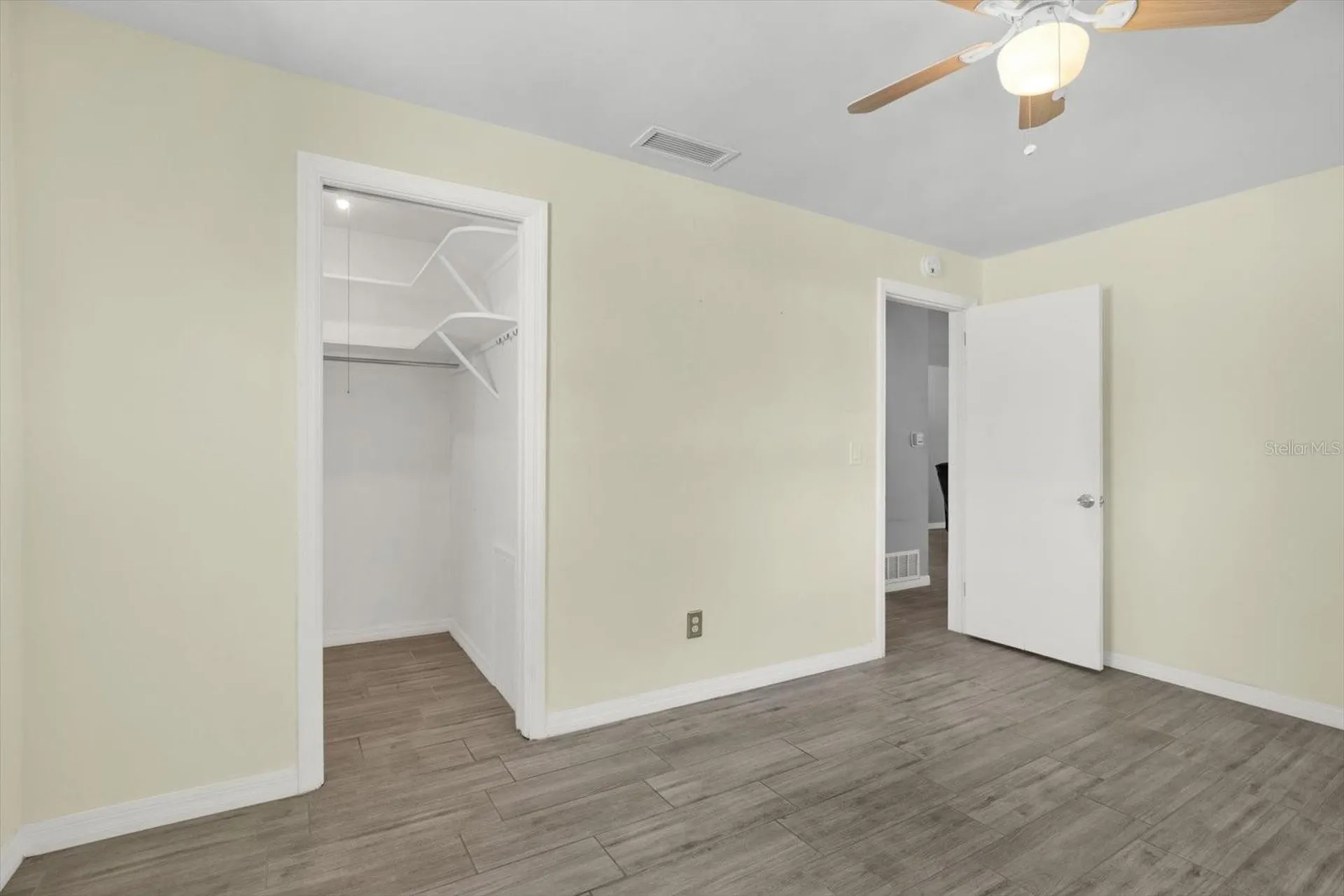 1815 Chateau Drive E Clearwater FL 33756