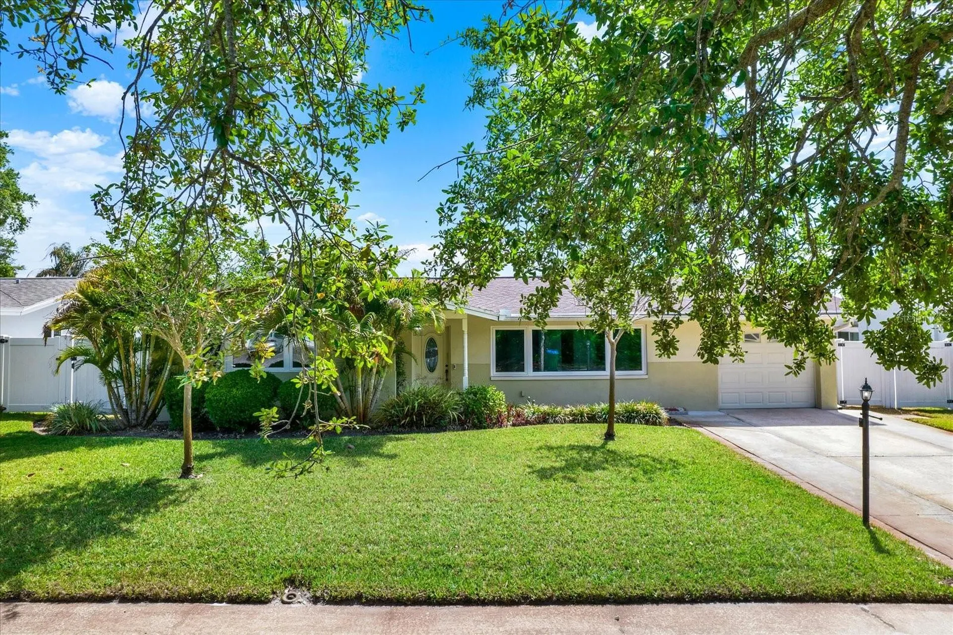 1815 Chateau Drive E Clearwater FL 33756