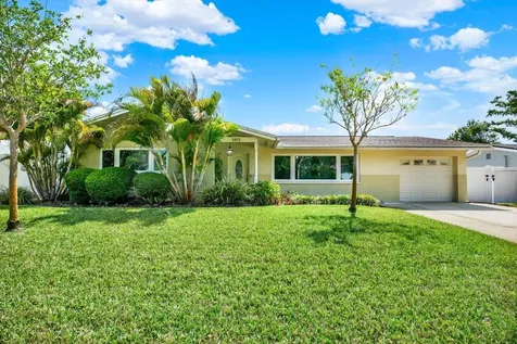 1815 Chateau Drive E Clearwater FL 33756