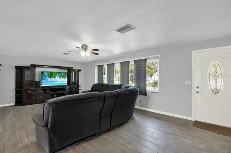 1815 Chateau Drive E Clearwater FL 33756