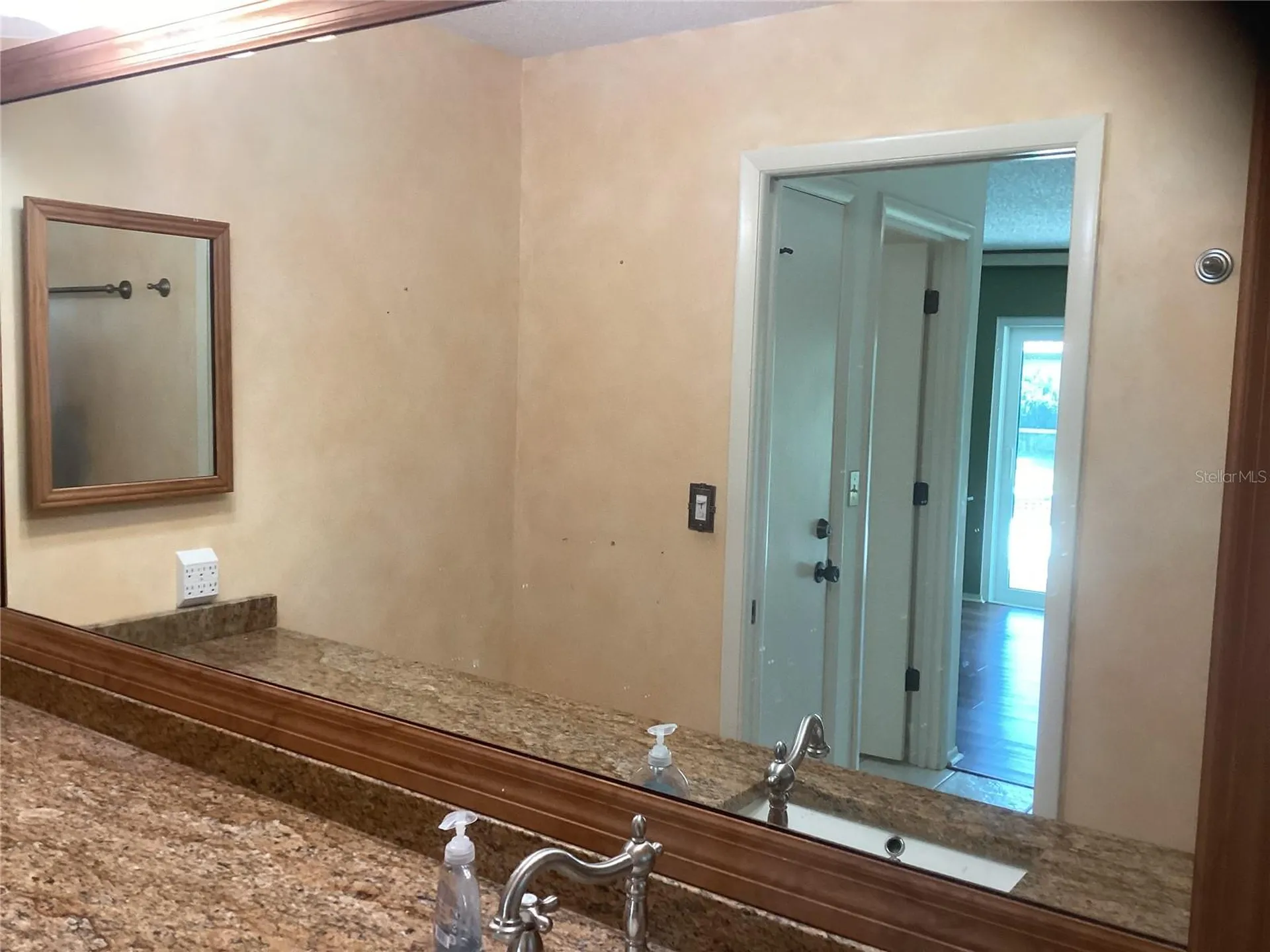6508 Waterford Circle Sarasota FL 34238
