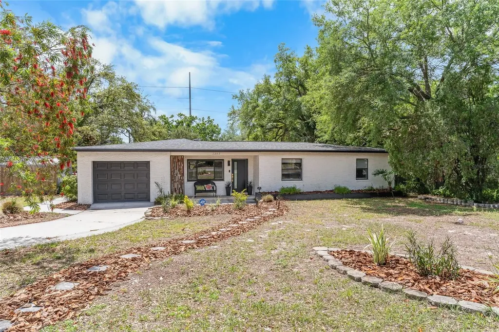 1502 W Meadowbrook Avenue Tampa FL 33612