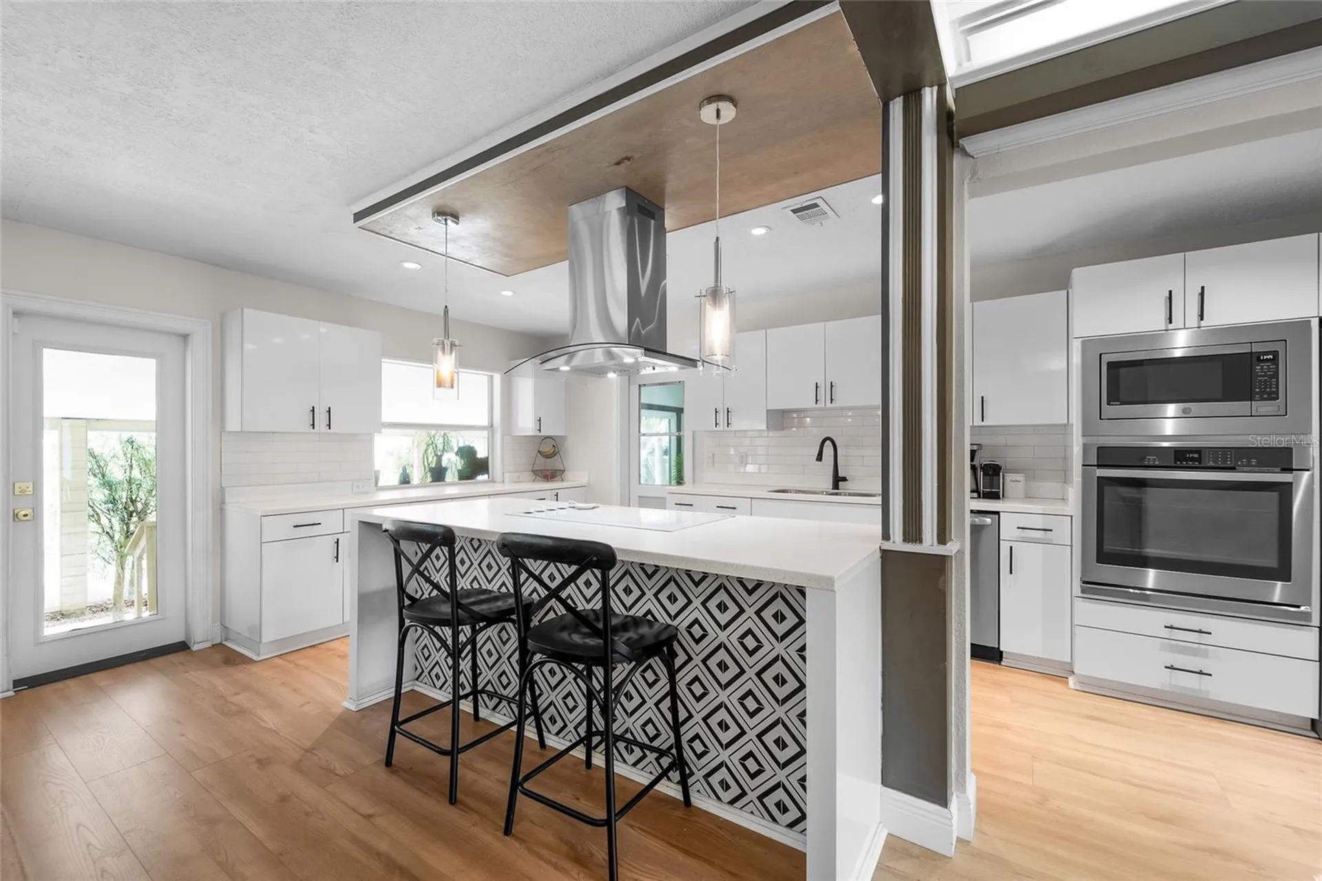 1502 W Meadowbrook Avenue Tampa FL 33612