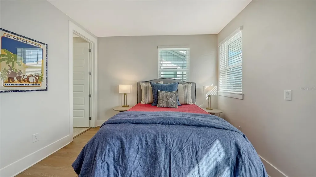 512 Laurel Park Drive Sarasota FL 34236