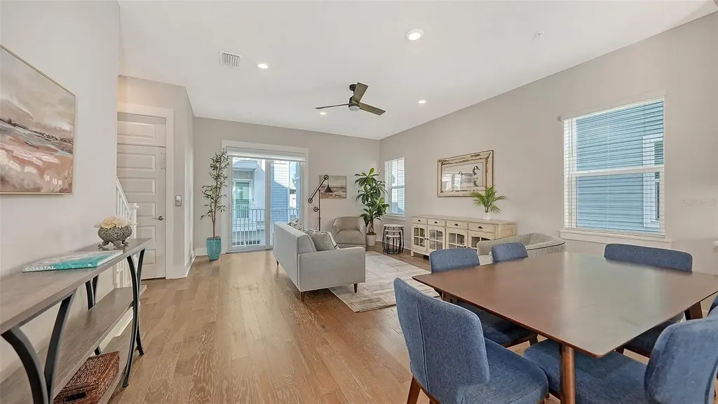 512 Laurel Park Drive Sarasota FL 34236