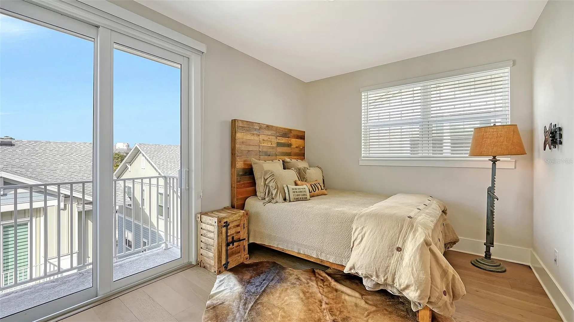 512 Laurel Park Drive Sarasota FL 34236
