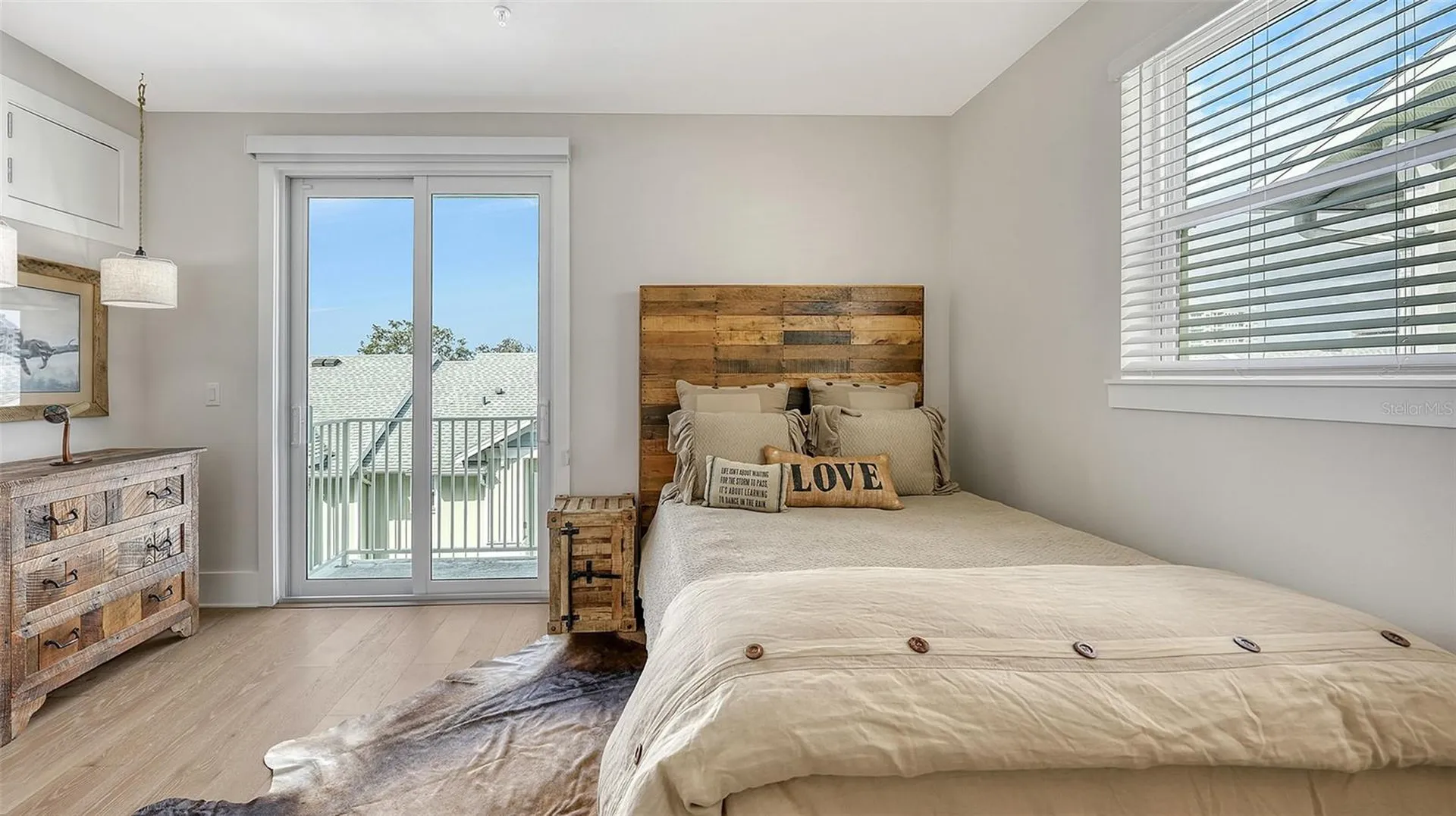 512 Laurel Park Drive Sarasota FL 34236