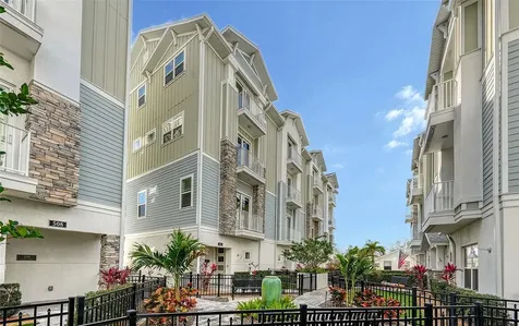 512 Laurel Park Drive Sarasota FL 34236