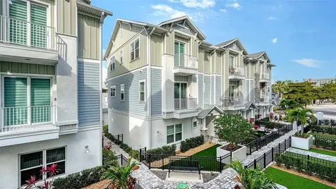 512 Laurel Park Drive Sarasota FL 34236