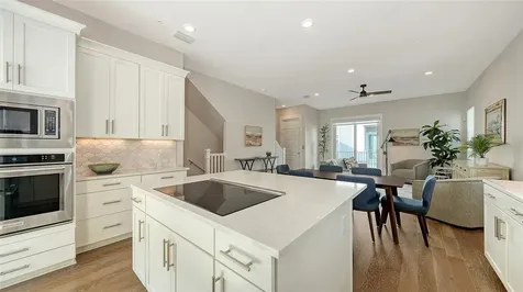 512 Laurel Park Drive Sarasota FL 34236