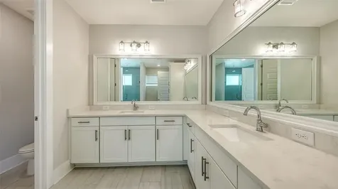 512 Laurel Park Drive Sarasota FL 34236