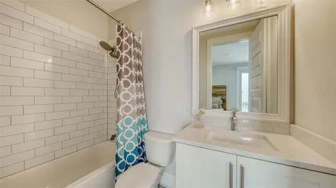 512 Laurel Park Drive Sarasota FL 34236