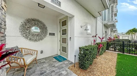 512 Laurel Park Drive Sarasota FL 34236