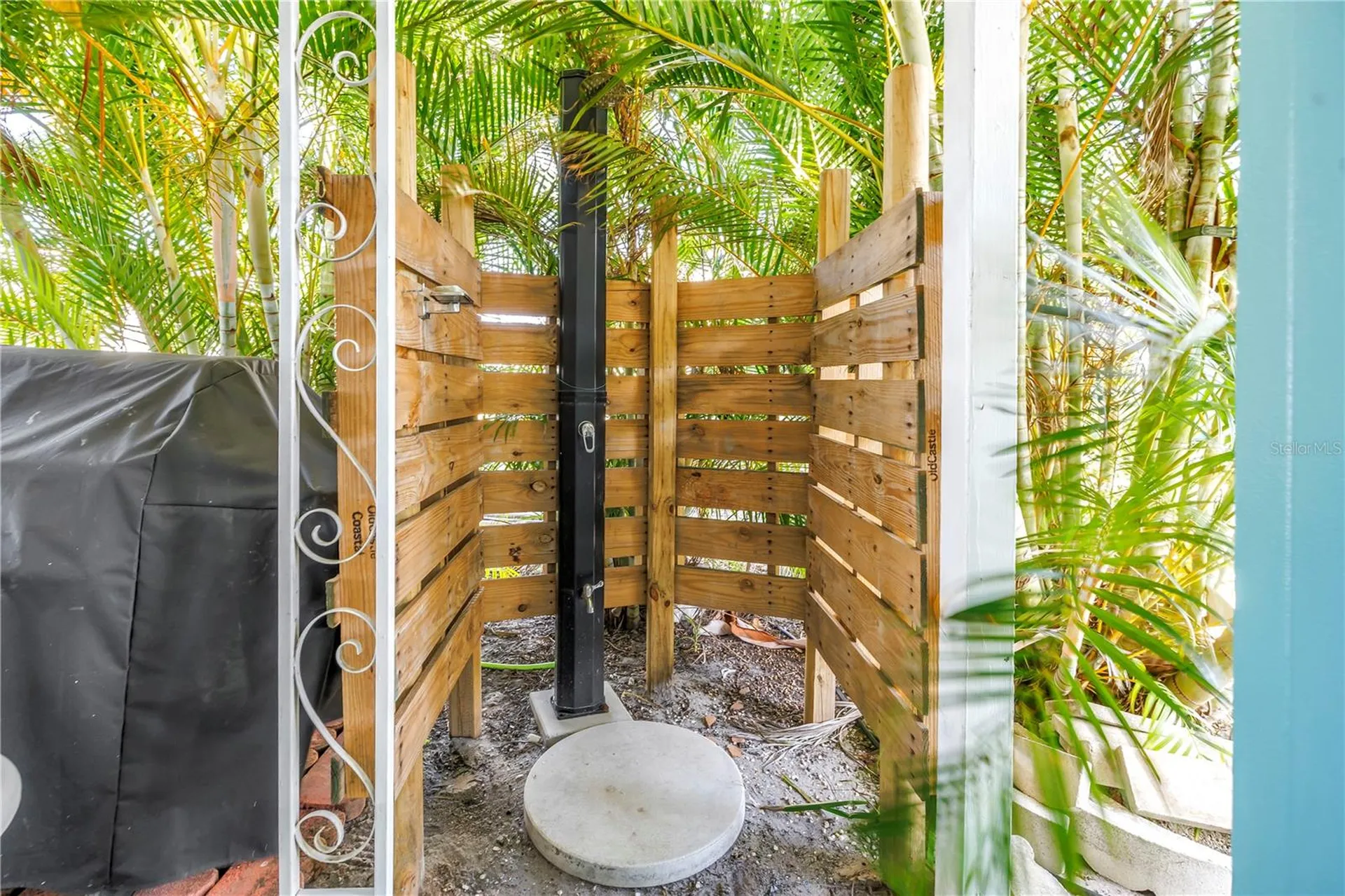 1703 Minnesota Avenue Bradenton FL 34207