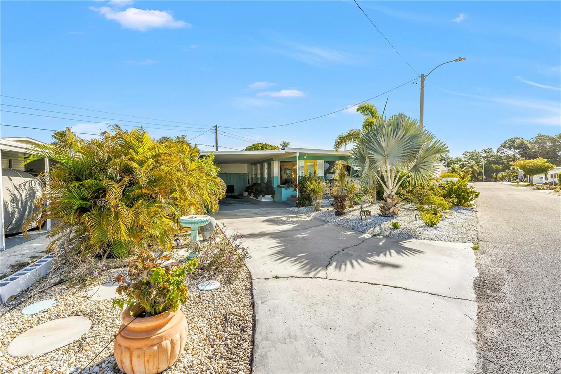 1703 Minnesota Avenue Bradenton FL 34207