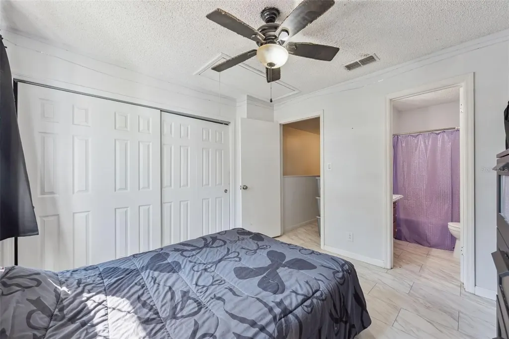 6924 Woodlake Orlando FL 32810
