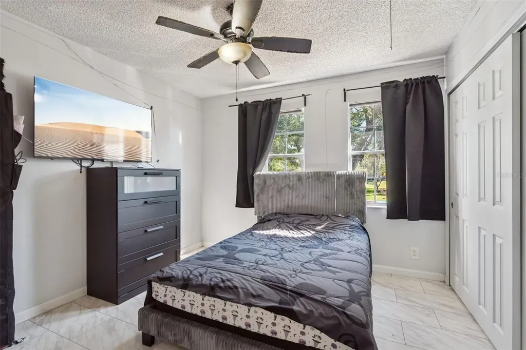 6924 Woodlake Orlando FL 32810