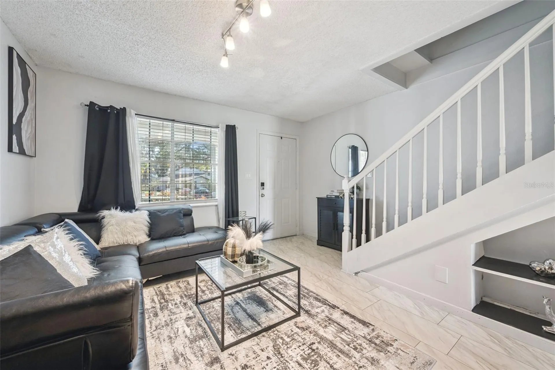6924 Woodlake Orlando FL 32810