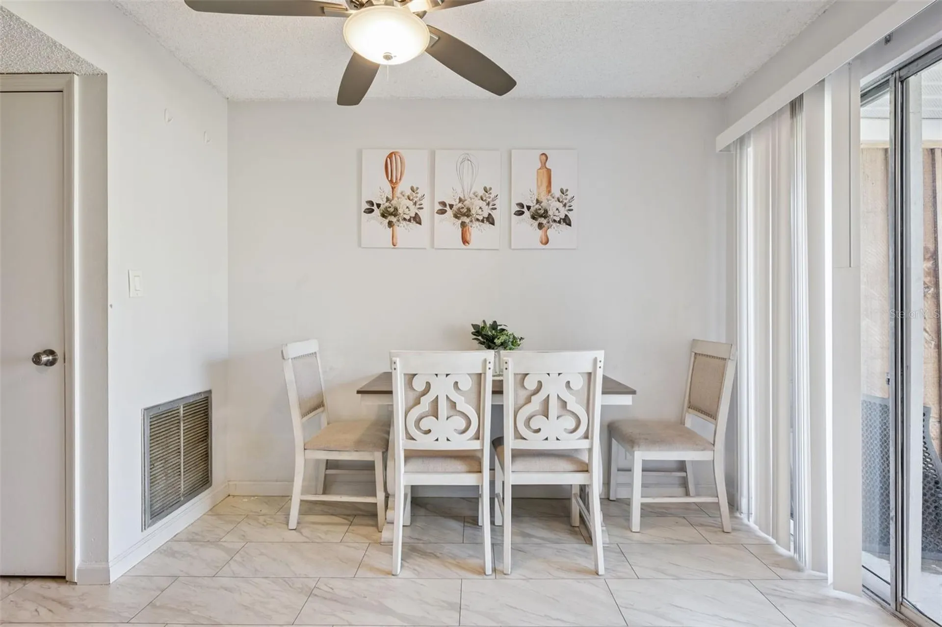 6924 Woodlake Orlando FL 32810