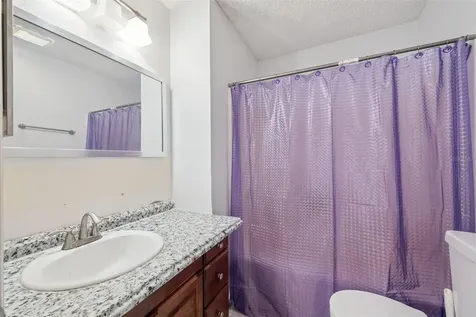 6924 Woodlake Orlando FL 32810