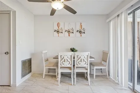 6924 Woodlake Orlando FL 32810