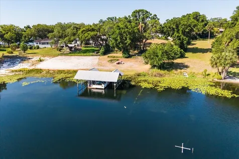 1505 E Crooked Lake Drive Eustis FL 32726