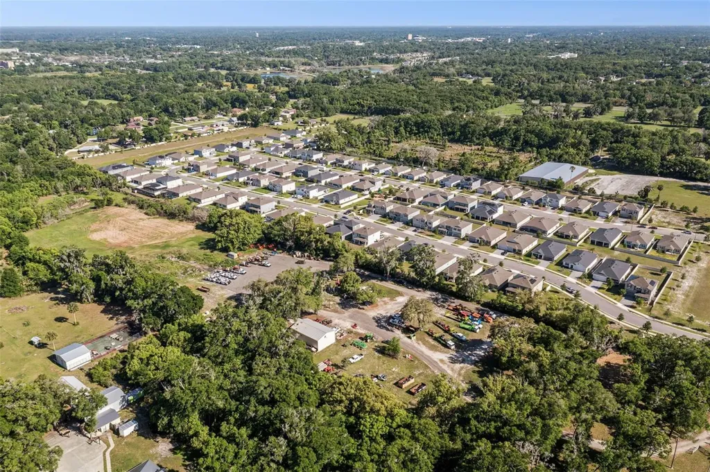 887 Asterfield Lane Deland FL 32720