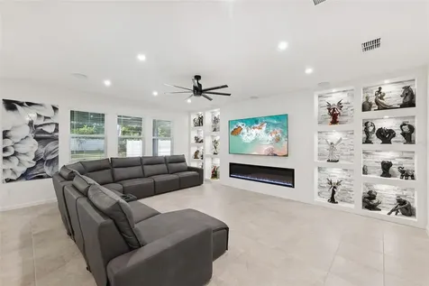 887 Asterfield Lane Deland FL 32720