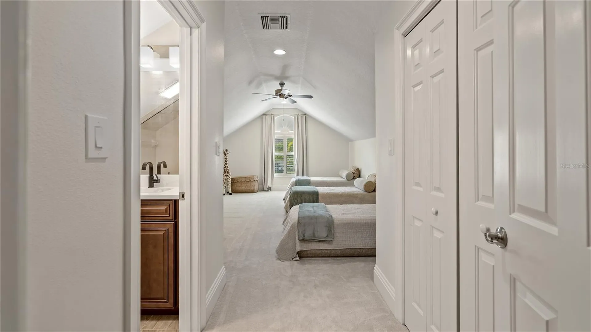 4811 Keeneland Circle Orlando FL 32819