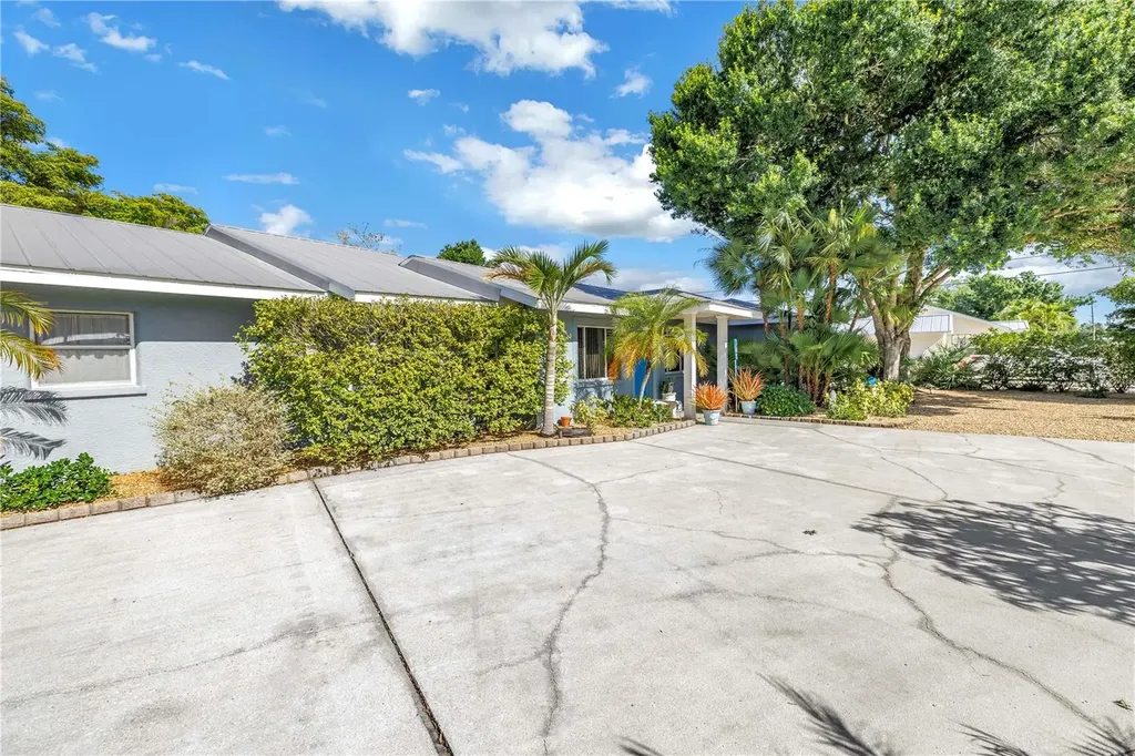 308 53rd Street W Bradenton FL 34209