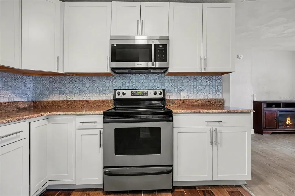 355 S Oak Avenue Frostproof FL 33843
