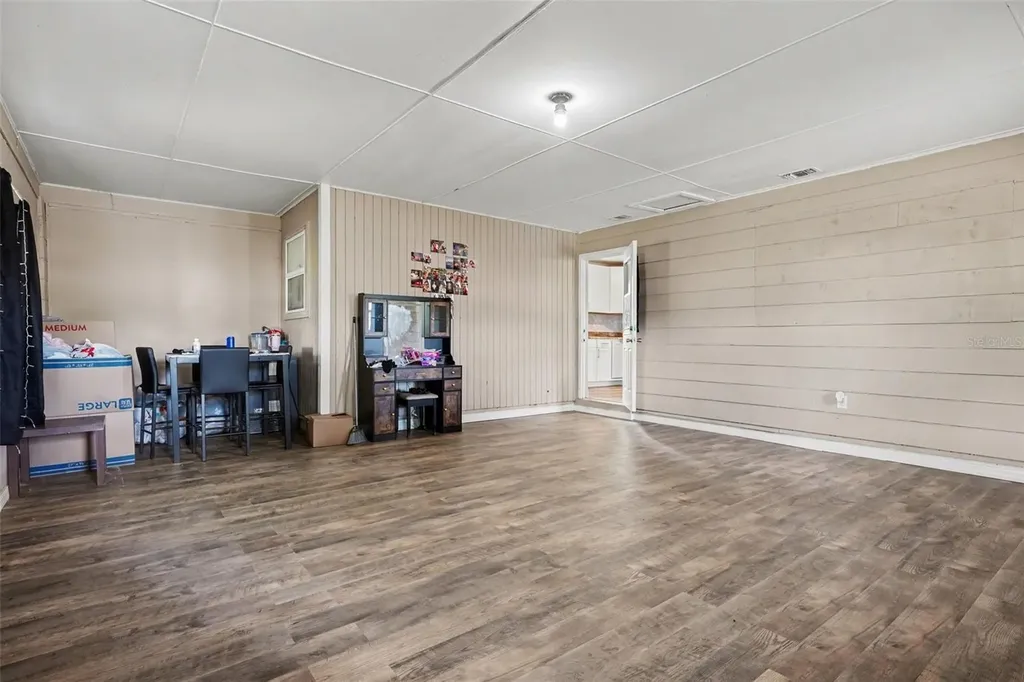 355 S Oak Avenue Frostproof FL 33843