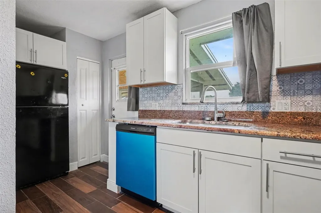 355 S Oak Avenue Frostproof FL 33843