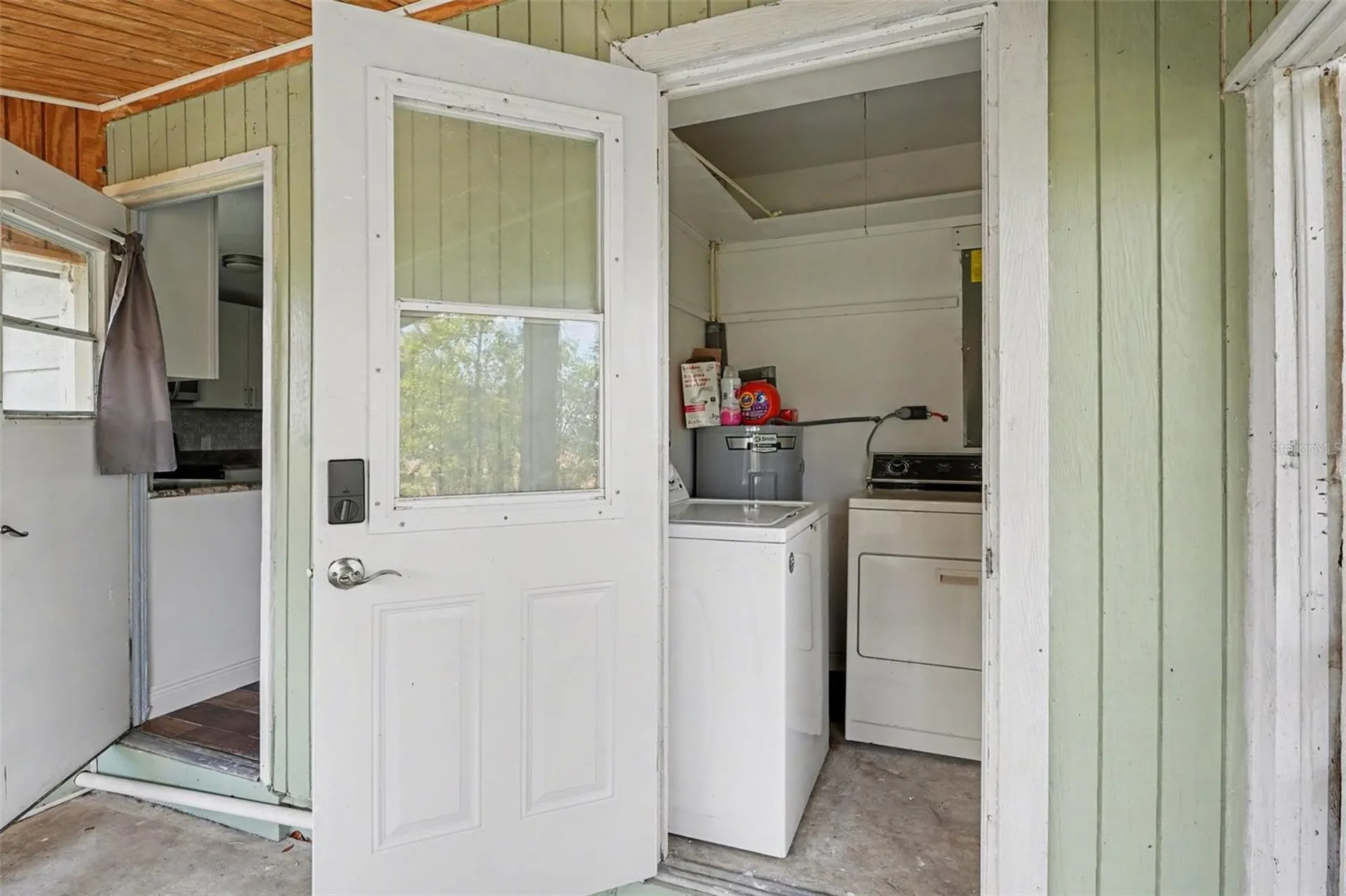 355 S Oak Avenue Frostproof FL 33843