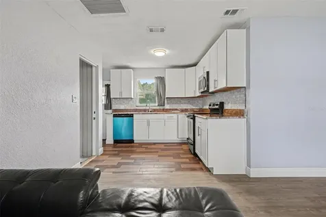 355 S Oak Avenue Frostproof FL 33843