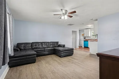 355 S Oak Avenue Frostproof FL 33843
