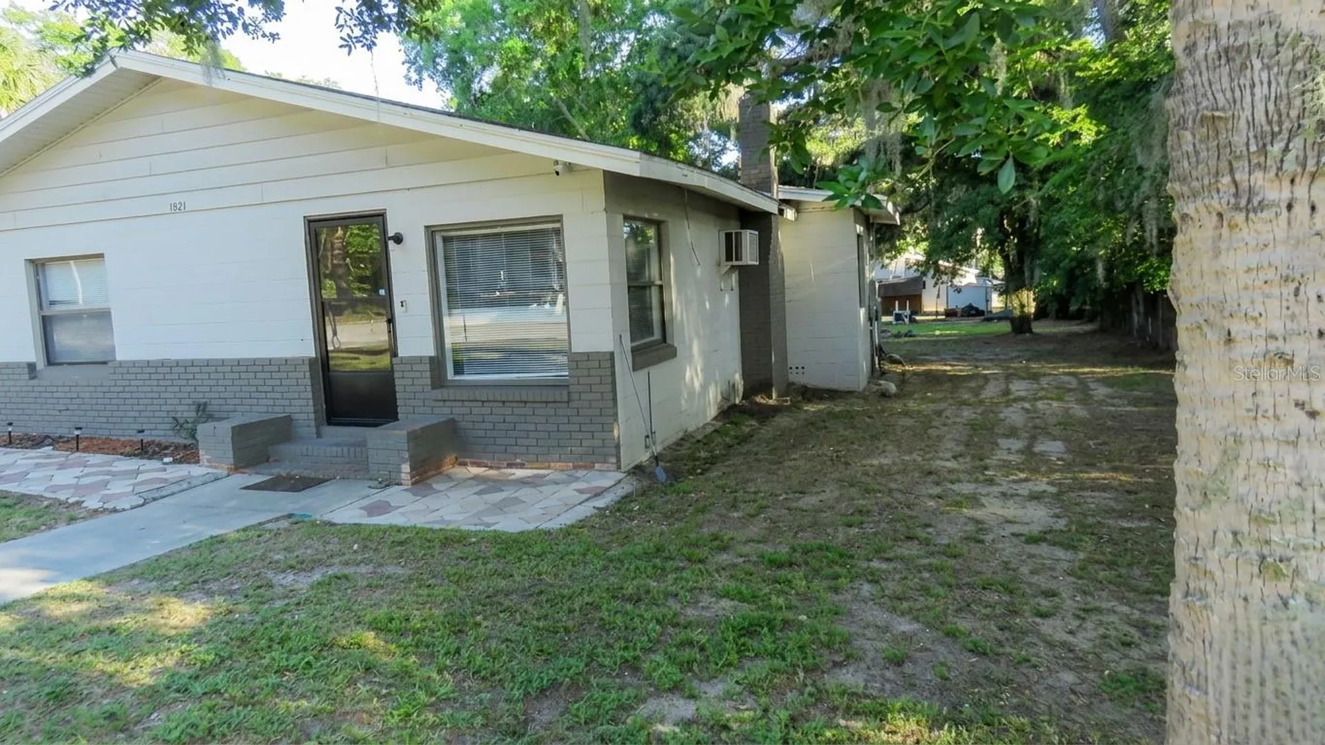 1021 Mcnamee Street Leesburg FL 34748