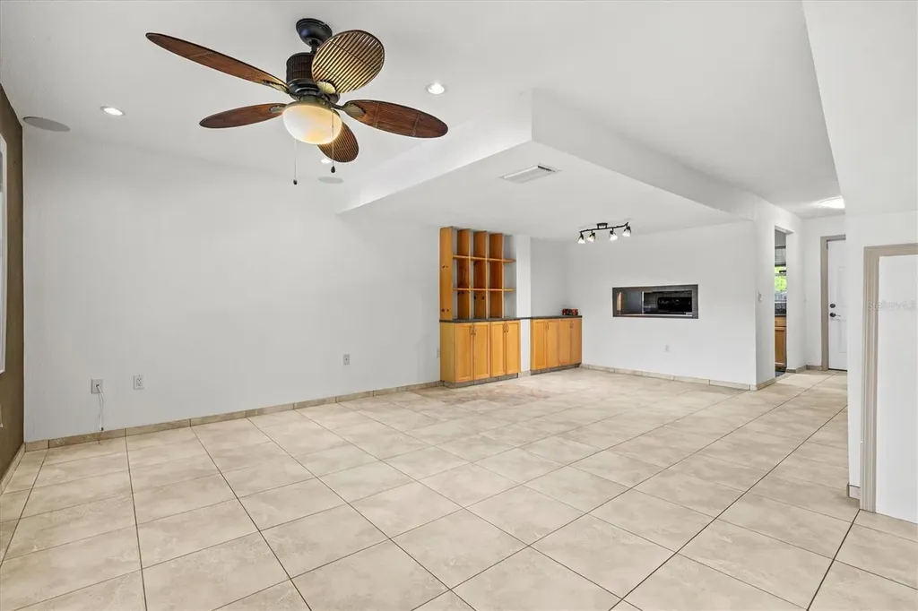 3202 Ramblewood Drive N Sarasota FL 34237