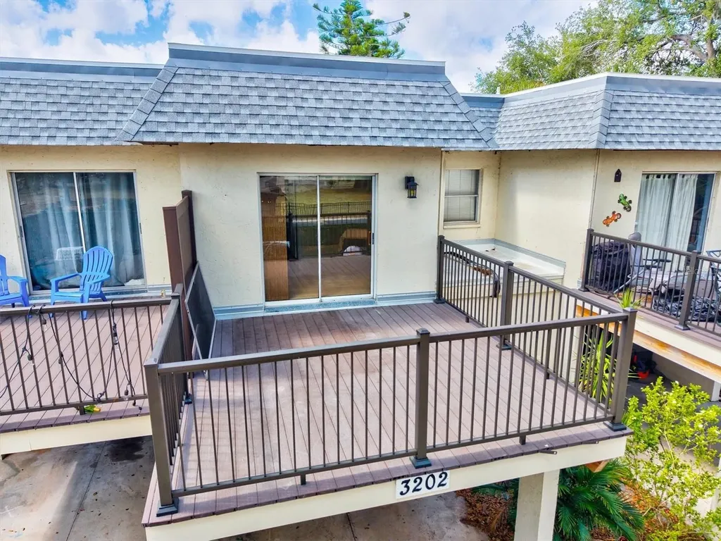 3202 Ramblewood Drive N Sarasota FL 34237