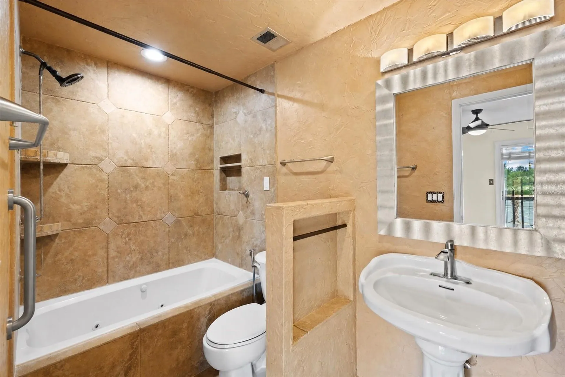 3202 Ramblewood Drive N Sarasota FL 34237