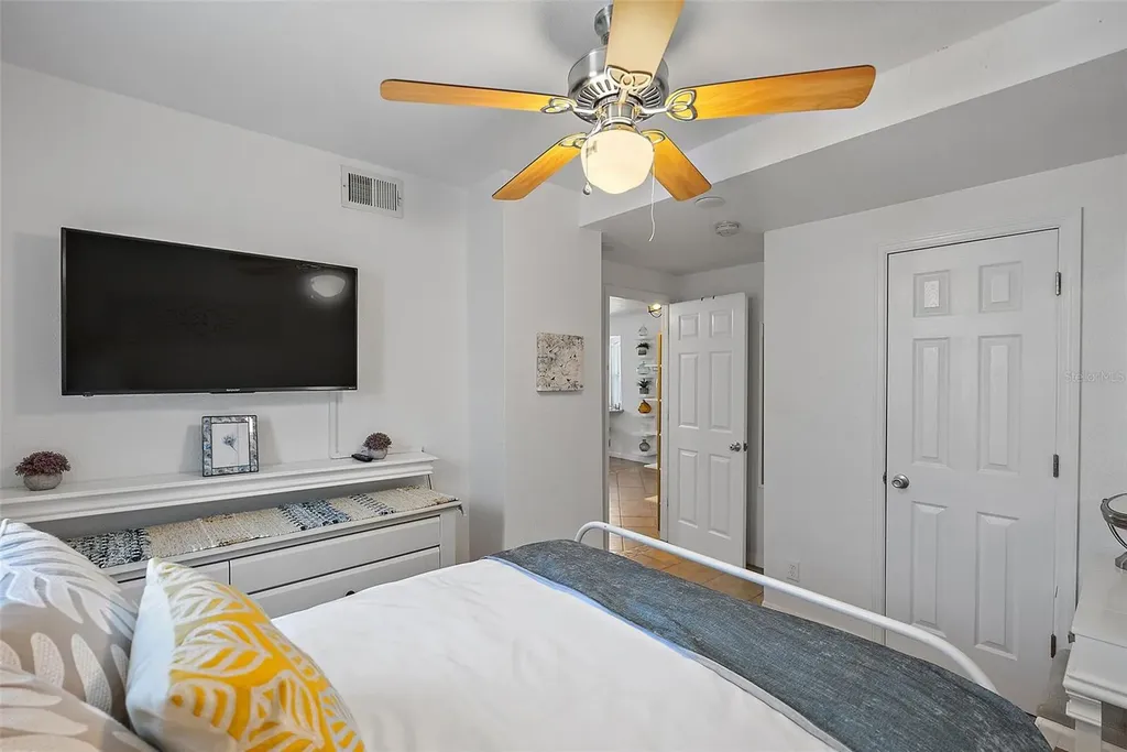 2810 2nd Avenue S St Petersburg FL 33712