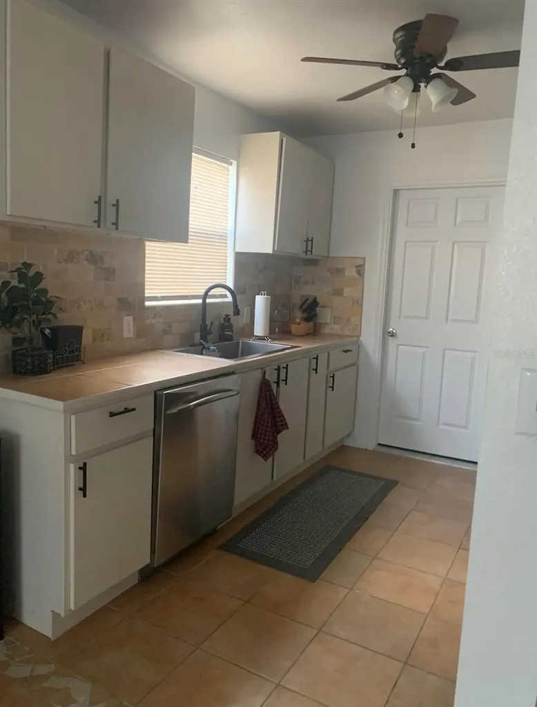 2810 2nd Avenue S St Petersburg FL 33712